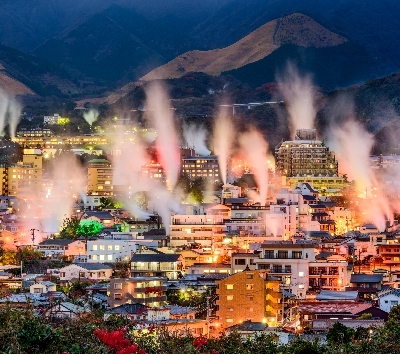 1/31 日本最大吊橋~九重夢大橋→日本百大名瀑~震動瀑布→湯布院藝術小鎮→金鱗湖森林小徑→享用溫泉飯店